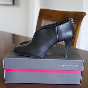 Women's Vince Camuto Boots.  Black.  Size 7.